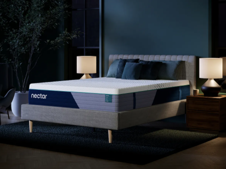 NEW Nectar® Premier Hybrid 5.1 Mattress 13  For Sale