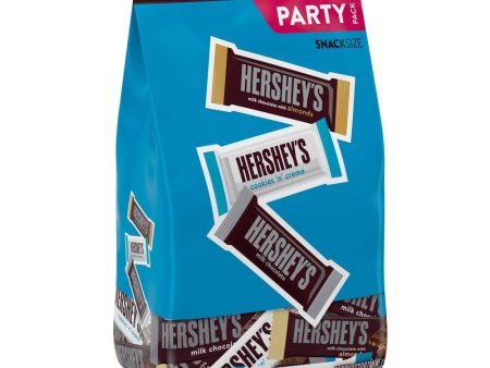 Hershey s Assorted Milk Chocolate and White Creme Candy Party Pack, 31.5 Oz, Best By: 10 24 Hot on Sale